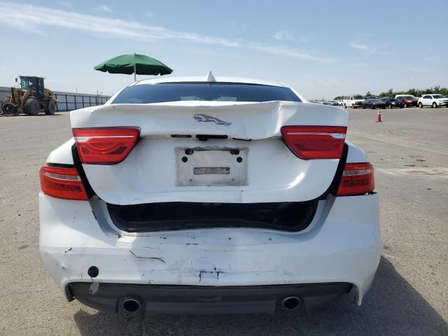  JAGUAR XE 2017 Белый