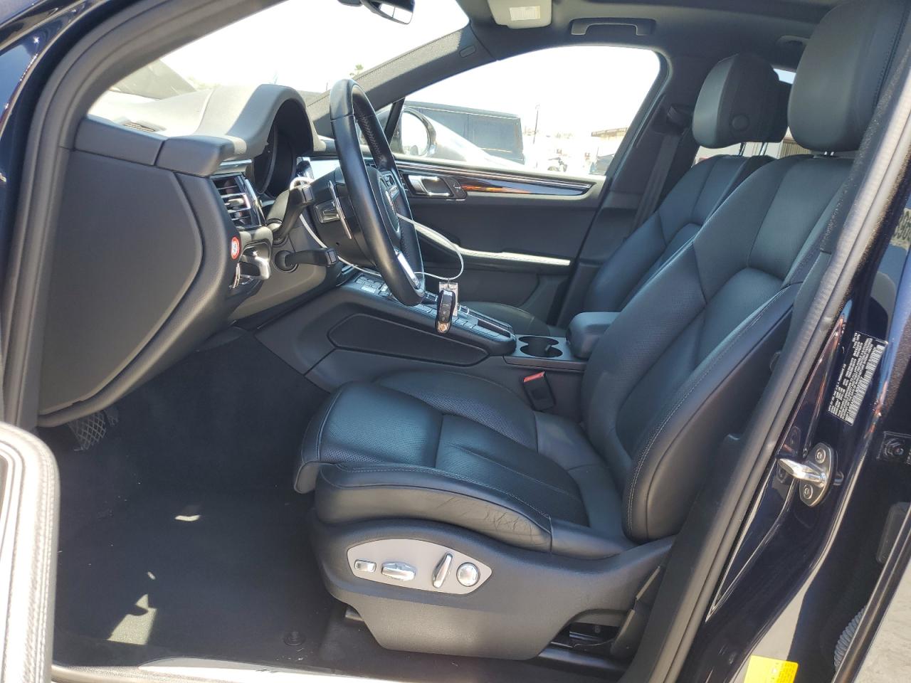 2020 Porsche Macan S VIN: WP1AB2A50LLB32357 Lot: 63089685
