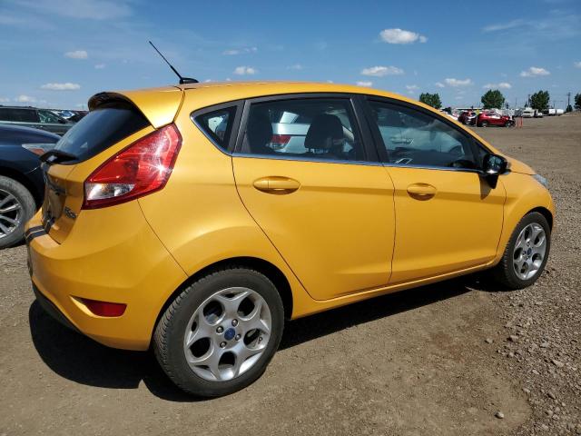 Hatchbacks FORD FIESTA 2013 Żółty
