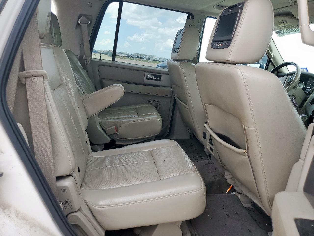 2013 Ford Expedition Limited VIN: 1FMJU1K52DEF33253 Lot: 62860635