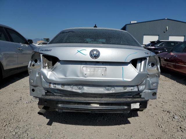 VOLKSWAGEN PASSAT 2015 Srebrny