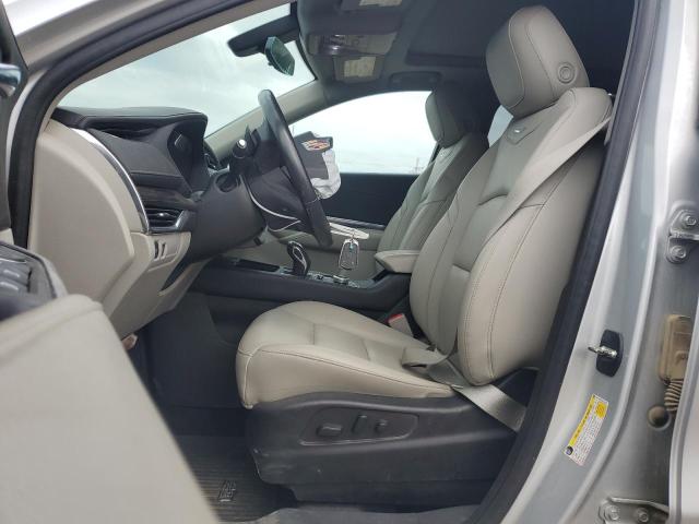  CADILLAC XT4 2019 Srebrny
