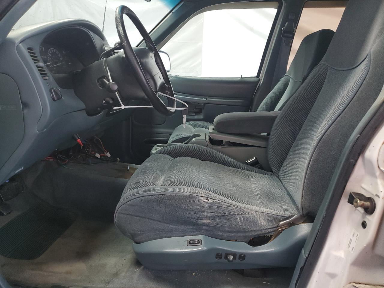 1997 Ford Explorer VIN: 1FMDU34X3VUA63362 Lot: 58449245
