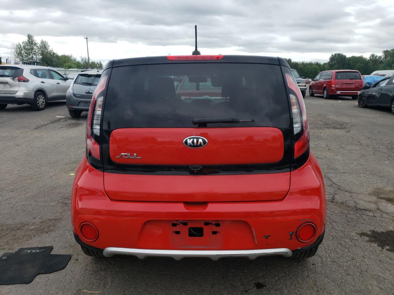 2018 Kia Soul + VIN: KNDJP3A58J7558800 Lot: 61727875