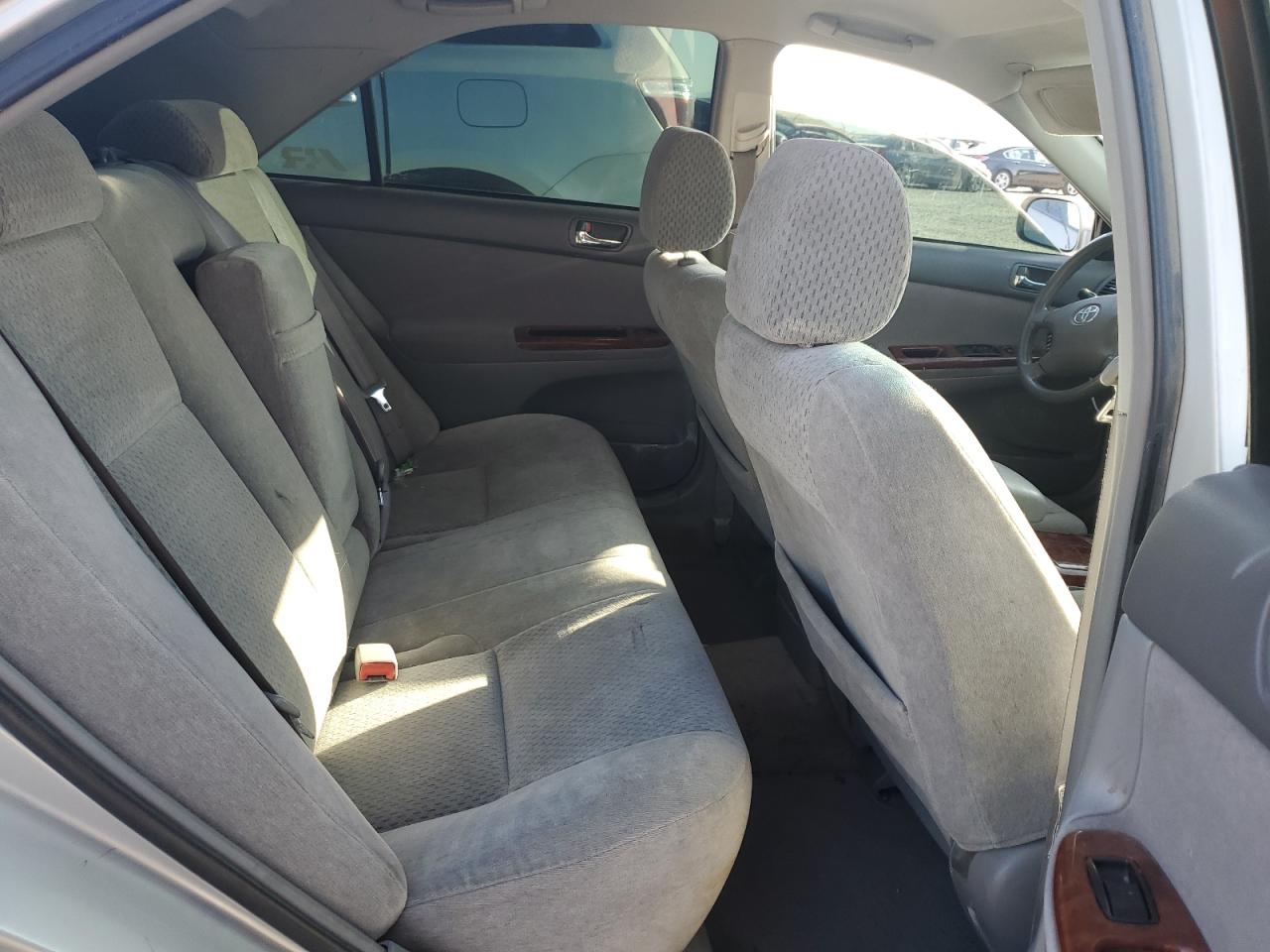 2003 Toyota Camry Le VIN: 4T1BE32K33U142832 Lot: 62418385