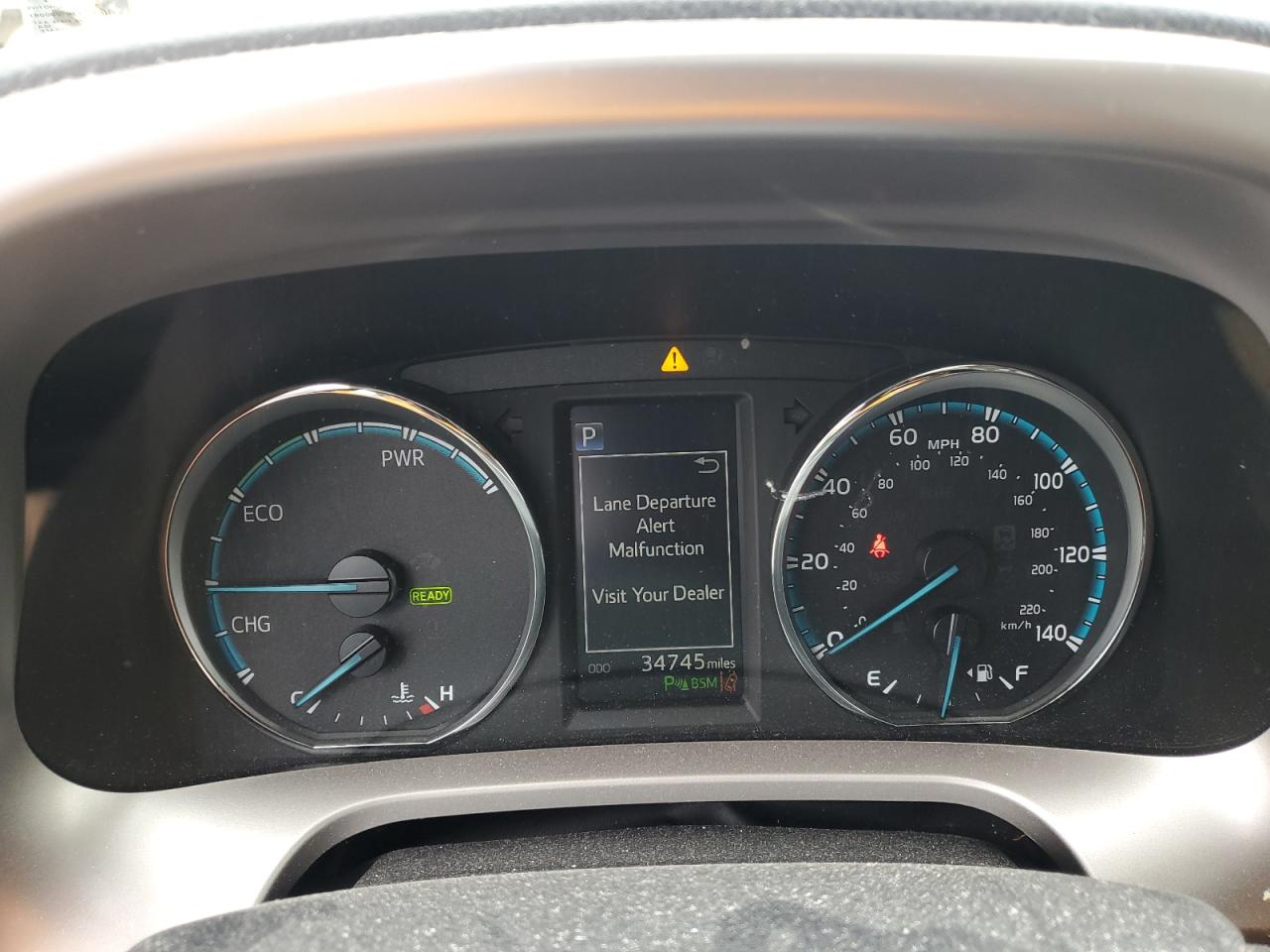 JTMDJREV9JD253982 TOYOTA RAV4 2018