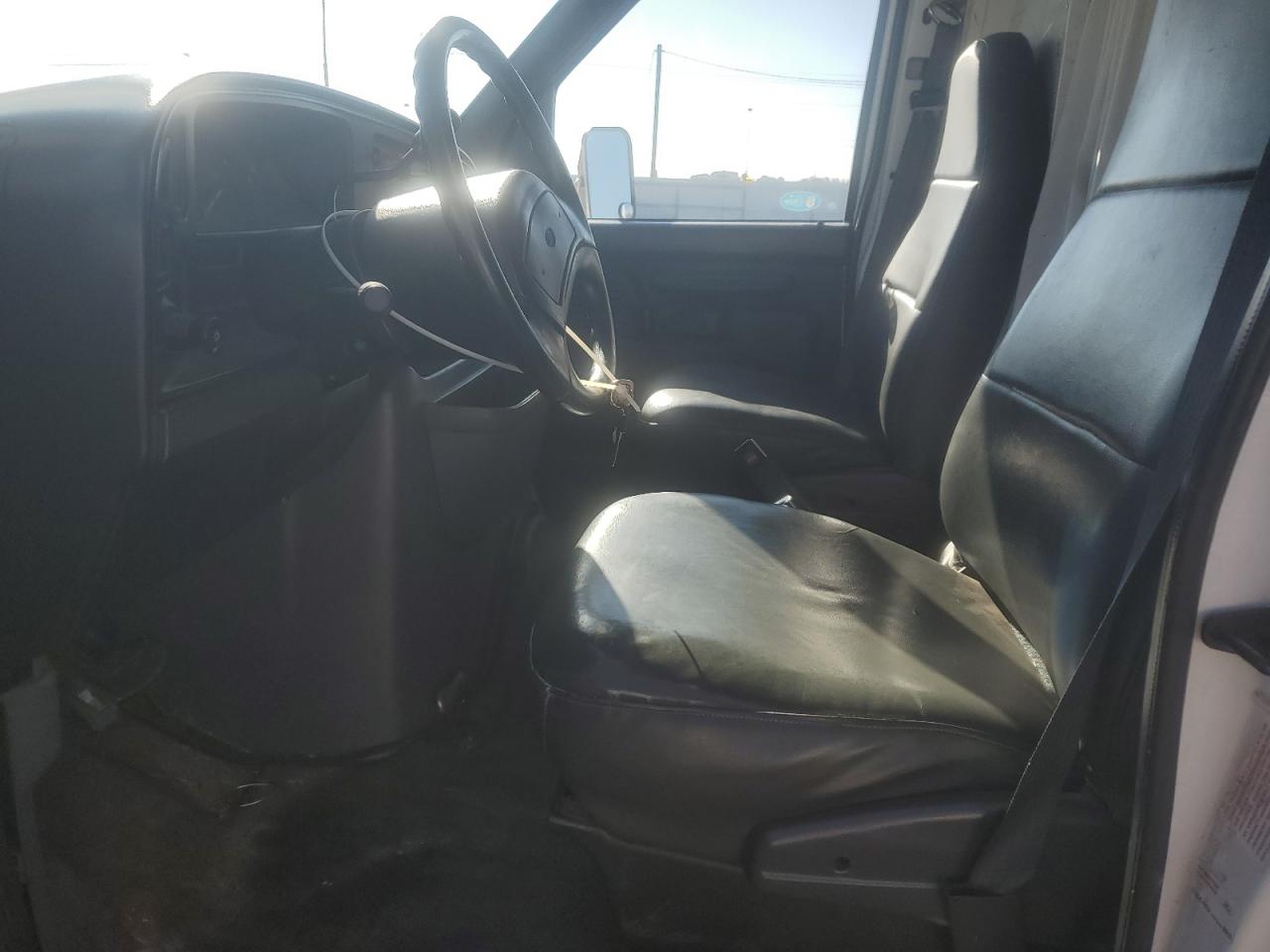 1995 Ford Econoline E350 Cutaway Van VIN: 1FDKE37G5SHA90194 Lot: 61681975
