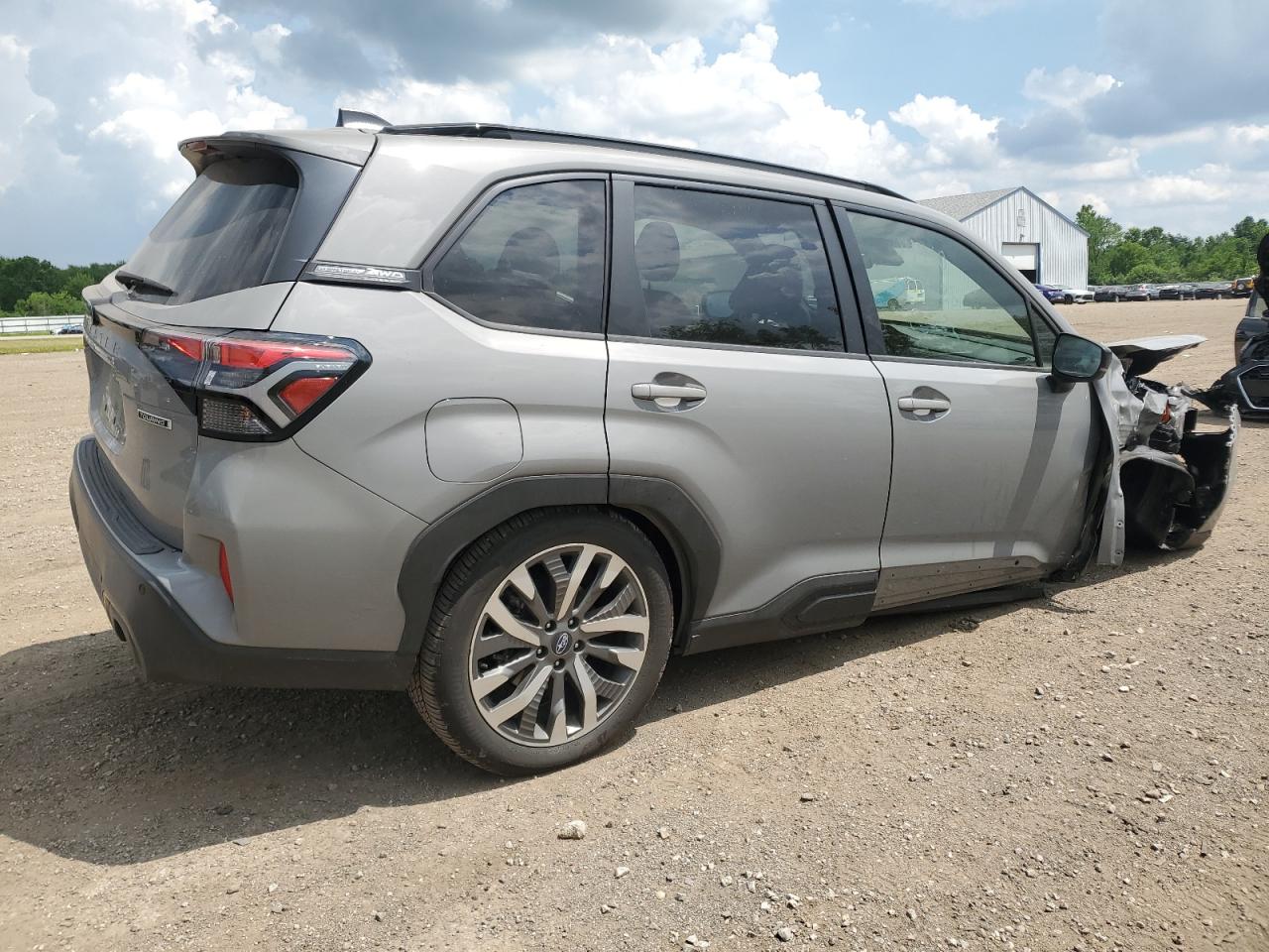 SUBARU FORESTER 2025 VIN JF2SLDTC4SH472950 photo 3
