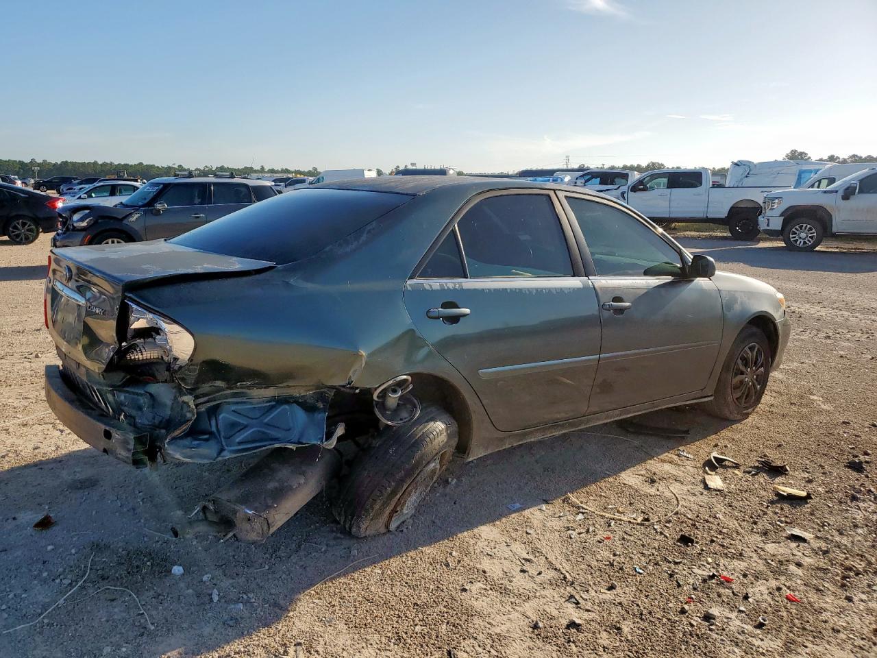 TOYOTA CAMRY 2002 VIN 4T1BE32KX2U613048 photo 3