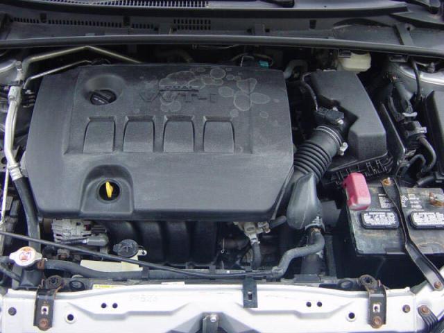  TOYOTA COROLLA 2019 Srebrny