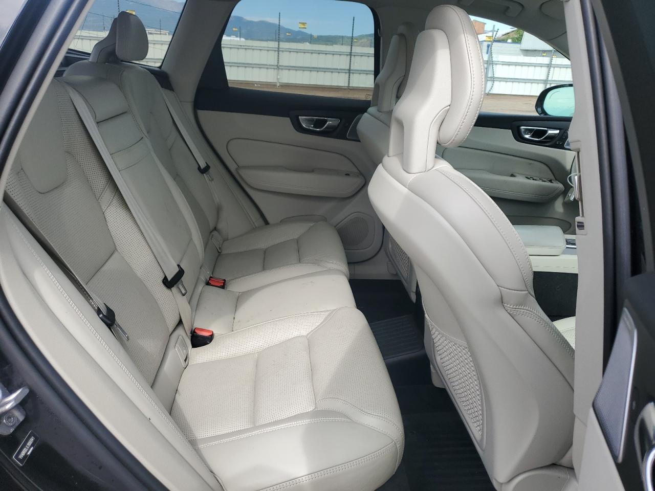 2018 Volvo Xc60 T8 Inscription VIN: YV4BR0DLXJ1066941 Lot: 62947845