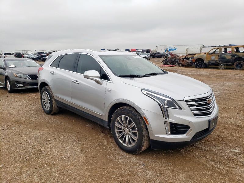  CADILLAC XT5 2019 Srebrny