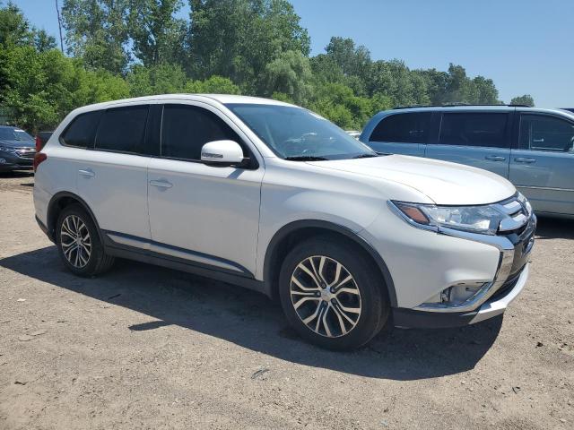 Parquets MITSUBISHI OUTLANDER 2016 Biały