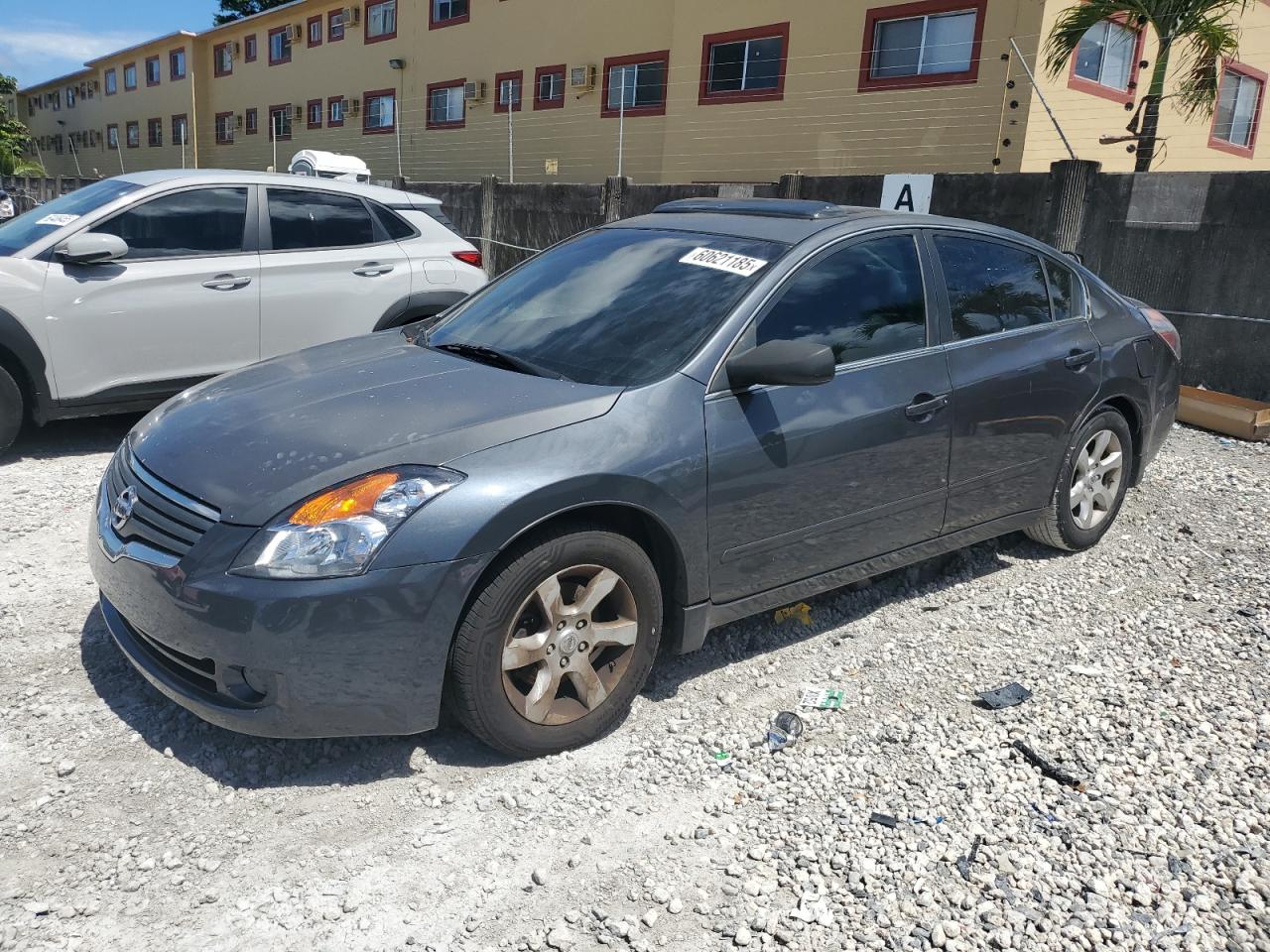 2008 Nissan Altima 2.5 for Sale in Opa Locka, FL - Minor Dent/Scratches