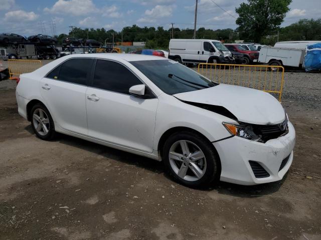 Sedans TOYOTA CAMRY 2013 White