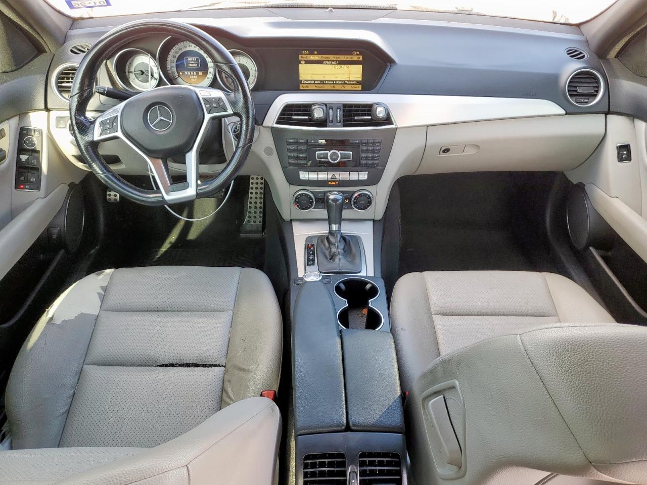 MERCEDES-BENZ C-CLASS 2012 VIN WDDGF4HB5CR235008 фото 8