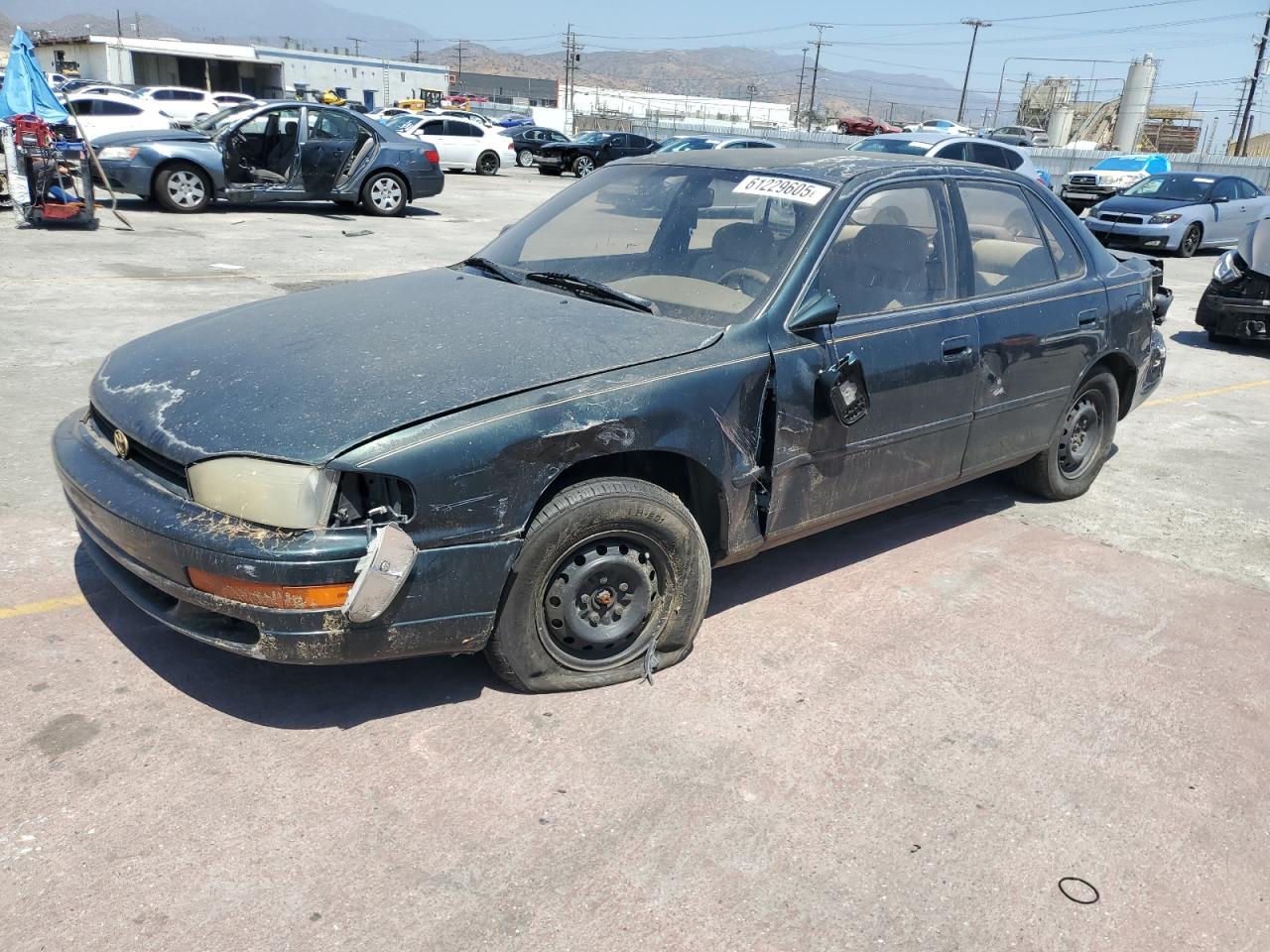 1994 Toyota Camry Le за продажба в Sun Valley, CA - All Over