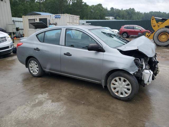 Sedans NISSAN VERSA 2014 Silver