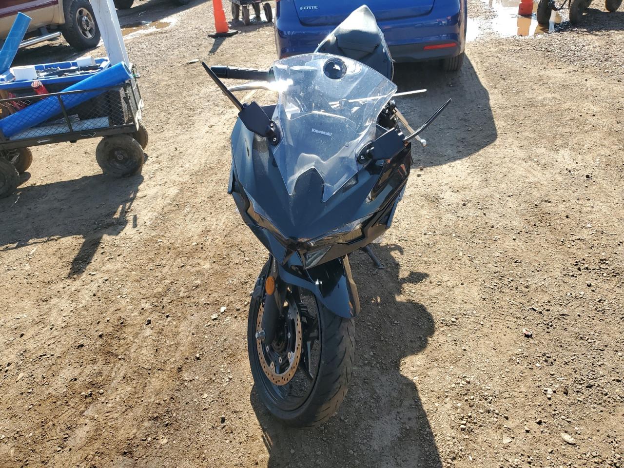 KAWASAKI NINJA 500 2024 VIN ML5EXGG17RDA04865 фото 2