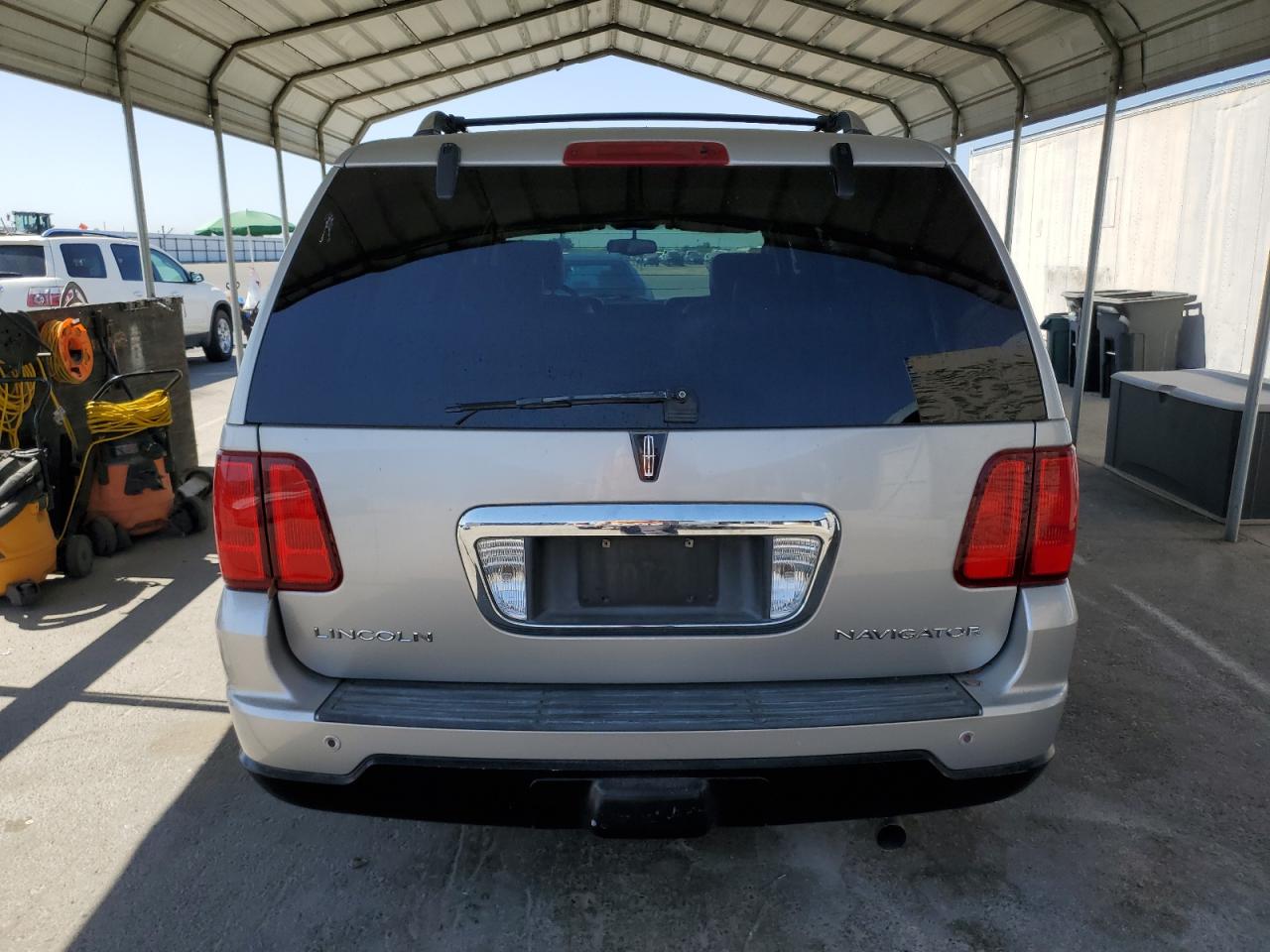 2005 Lincoln Navigator VIN: 5LMFU28545LJ20716 Lot: 62369565