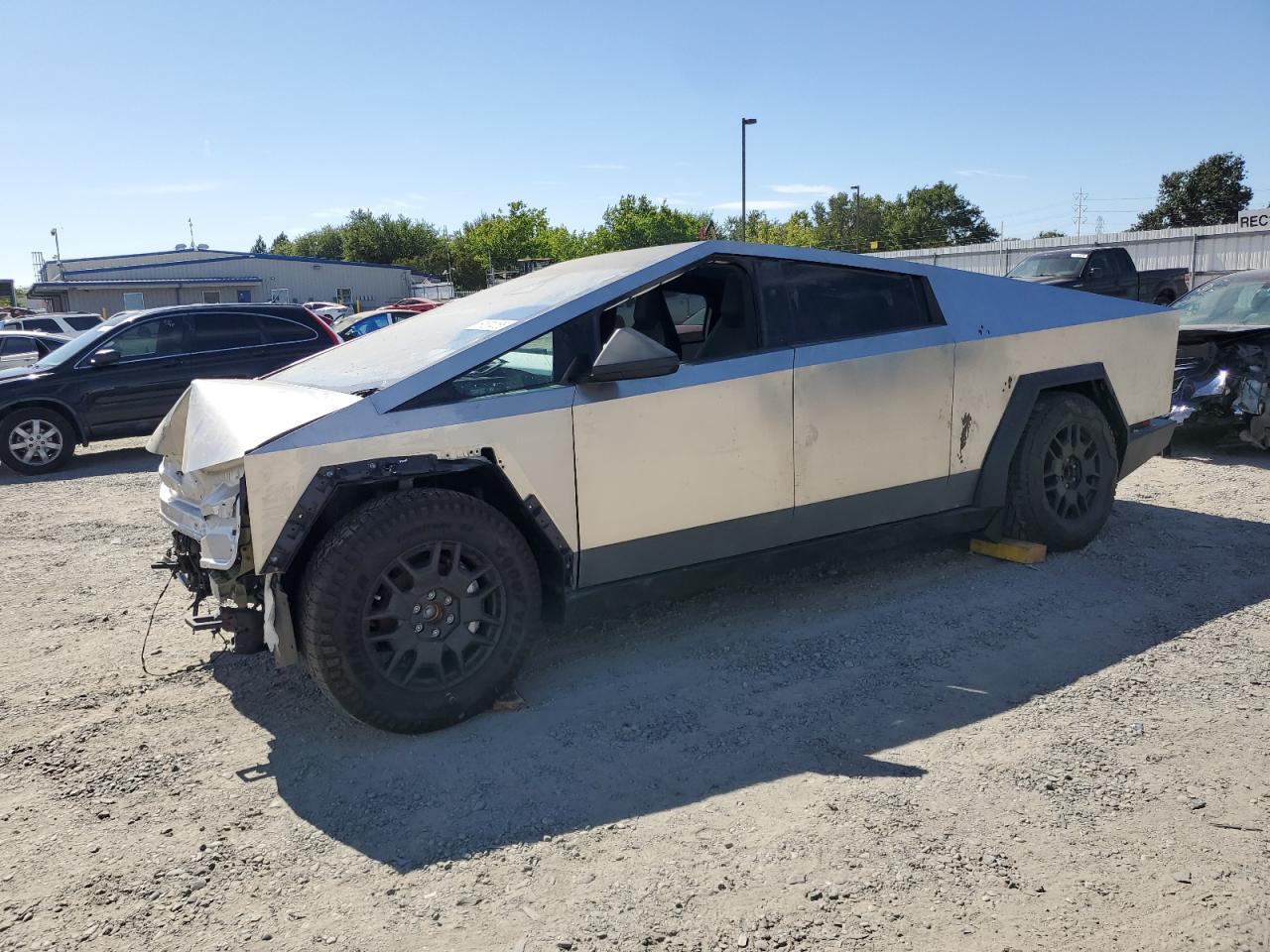 2024 Tesla Cybertruck продається в Sacramento, CA - Front End