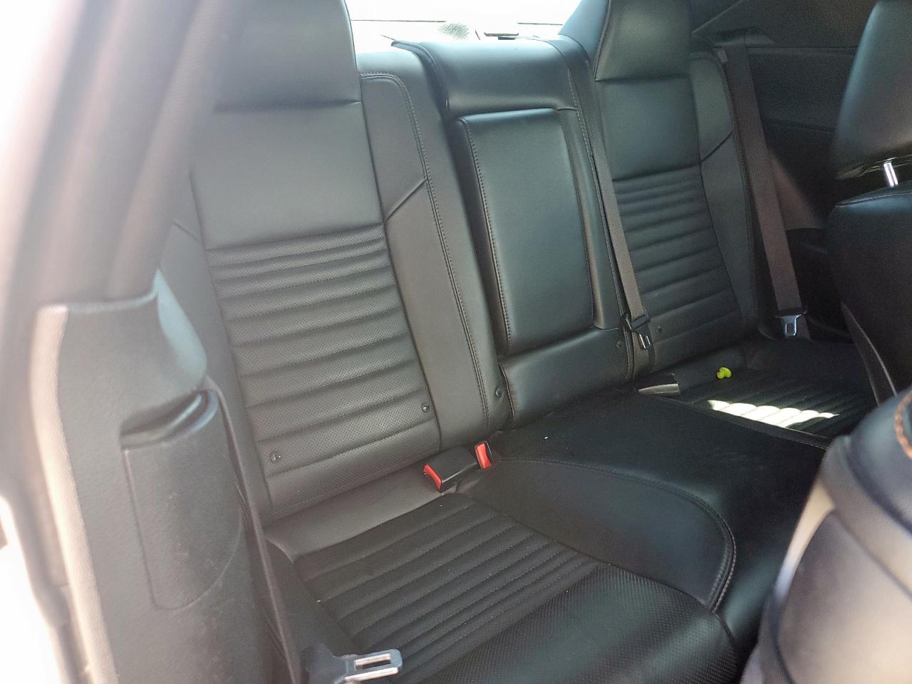 2015 Dodge Challenger R/T Scat Pack VIN: 2C3CDZFJ1FH868748 Lot: 61805805