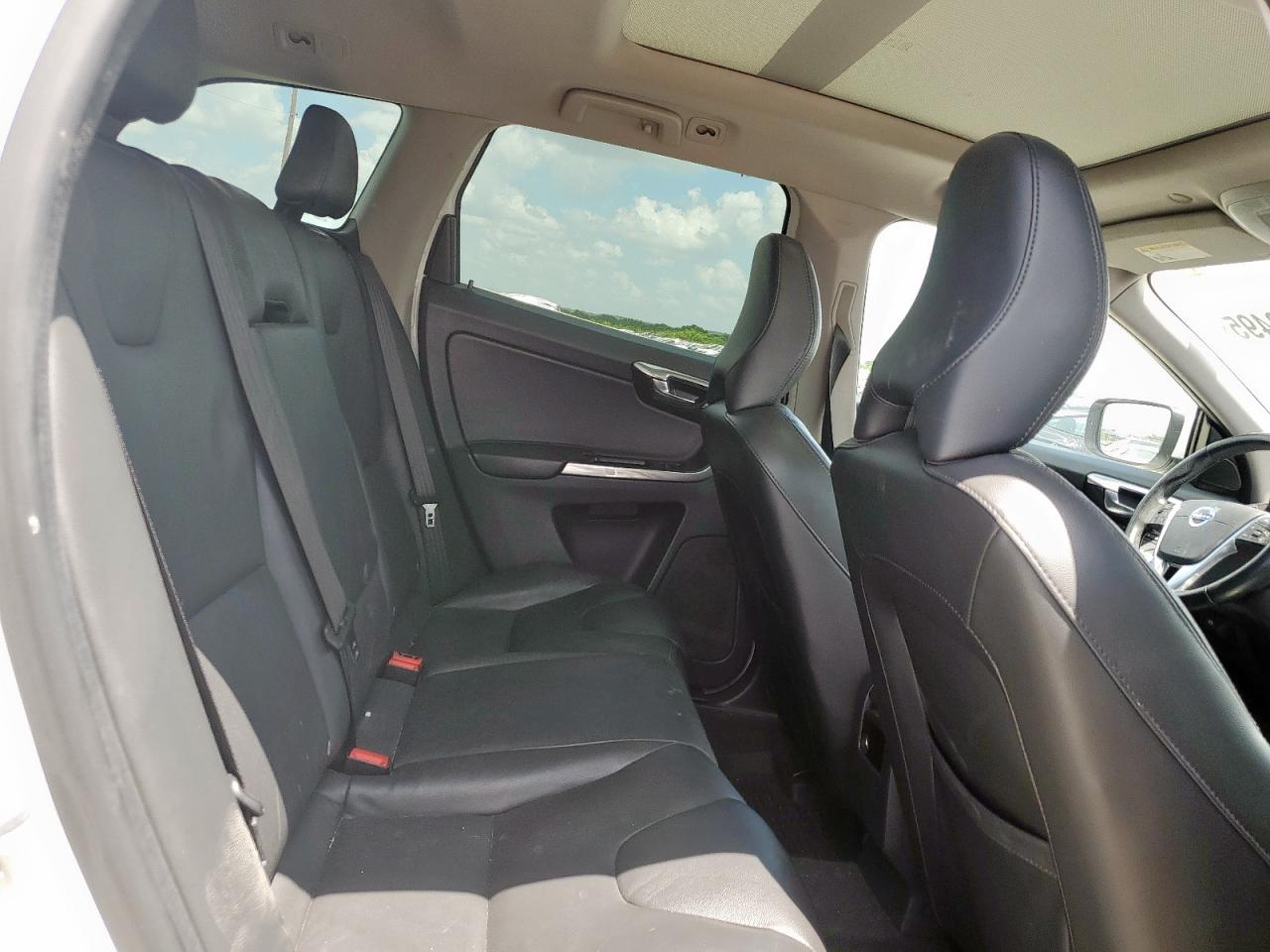 2016 Volvo Xc60 T5 Premier VIN: YV440MDK7G2842785 Lot: 61260495