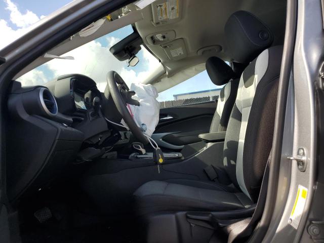  CHEVROLET TRAX 2024 Srebrny