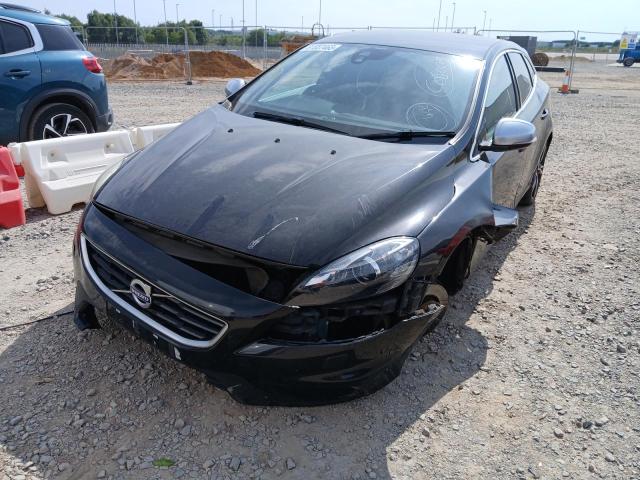 VOLVO V40 R-DESI 2013