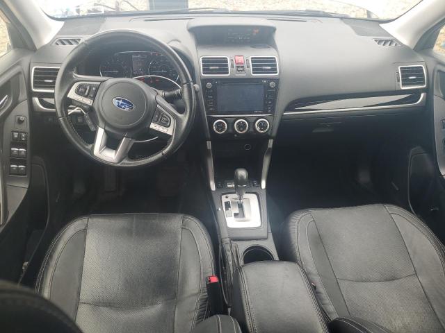  SUBARU FORESTER 2018 Srebrny