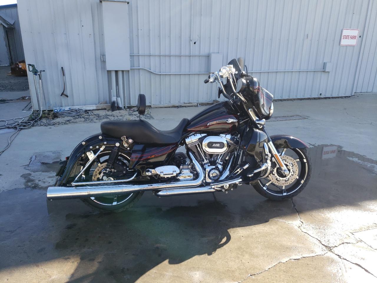 2011 Harley-Davidson Flhxse2