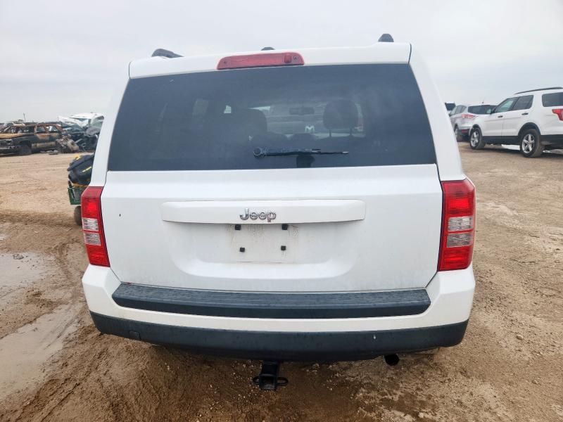  JEEP PATRIOT 2016 Biały