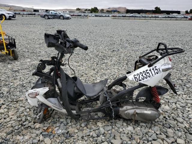 2014 GENUINE SCOOTER CO. BUDDY 125  