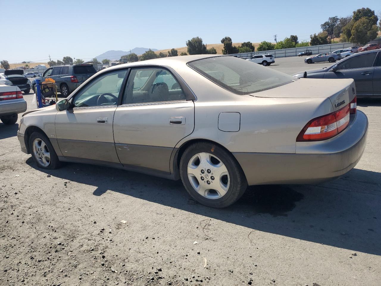 LEXUS ES300 2000 VIN JT8BF28G3Y5099186 photo 2