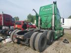 2004 Volvo Vnl Semi Truck zu verkaufen in Elgin, IL - Side