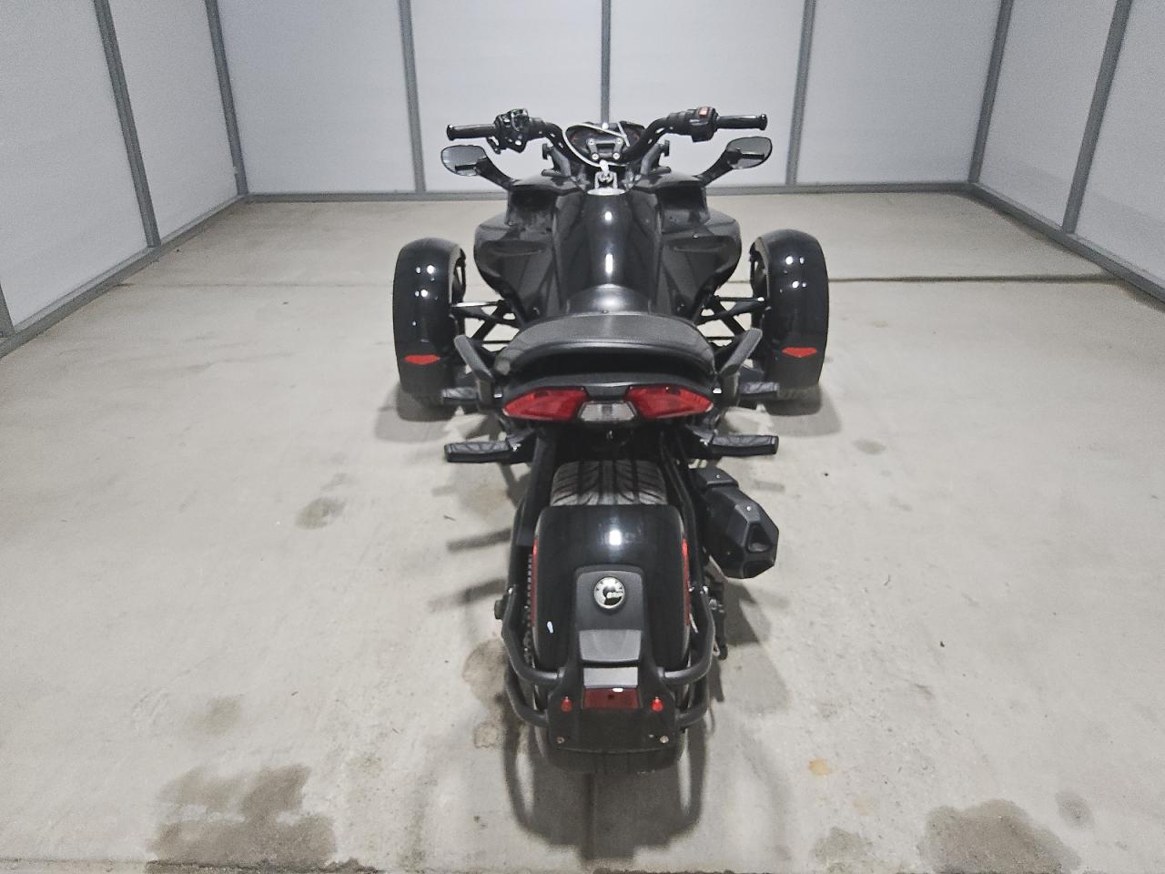 CAN-AM SPYDER 2018 VIN 2BXRDDE20JV000642 photo 4