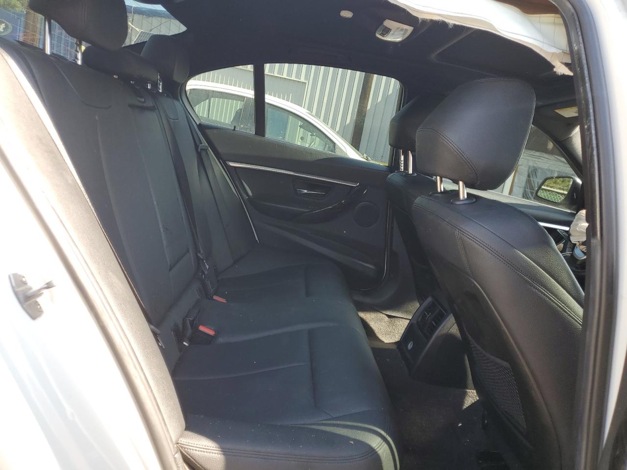 2017 BMW 330 Xi VIN: WBA8D9G3XHNU61729 Lot: 62709875