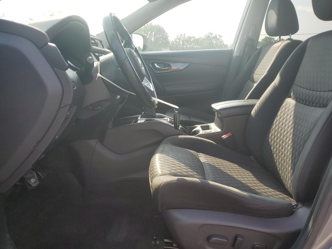 2018 Nissan Rogue S VIN: JN8AT2MT9JW450146 Lot: 62699495