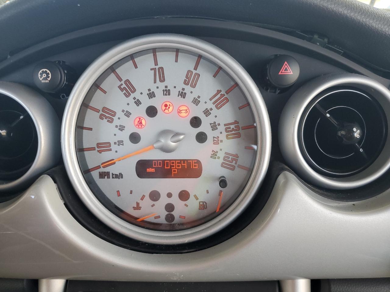 2003 Mini Cooper VIN: WMWRC33403TE17958 Lot: 61500055