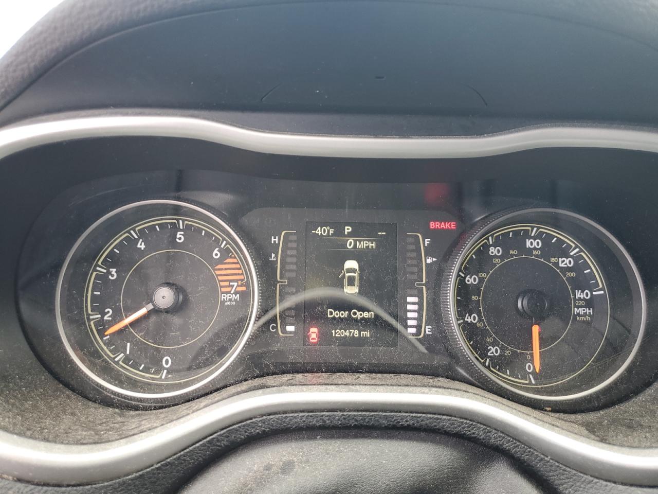 2018 Jeep Cherokee Latitude Plus VIN: 1C4PJMLB3JD570522 Lot: 62199995