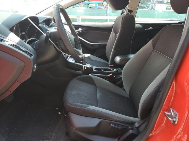 Hatchbacks FORD FOCUS 2014 Red