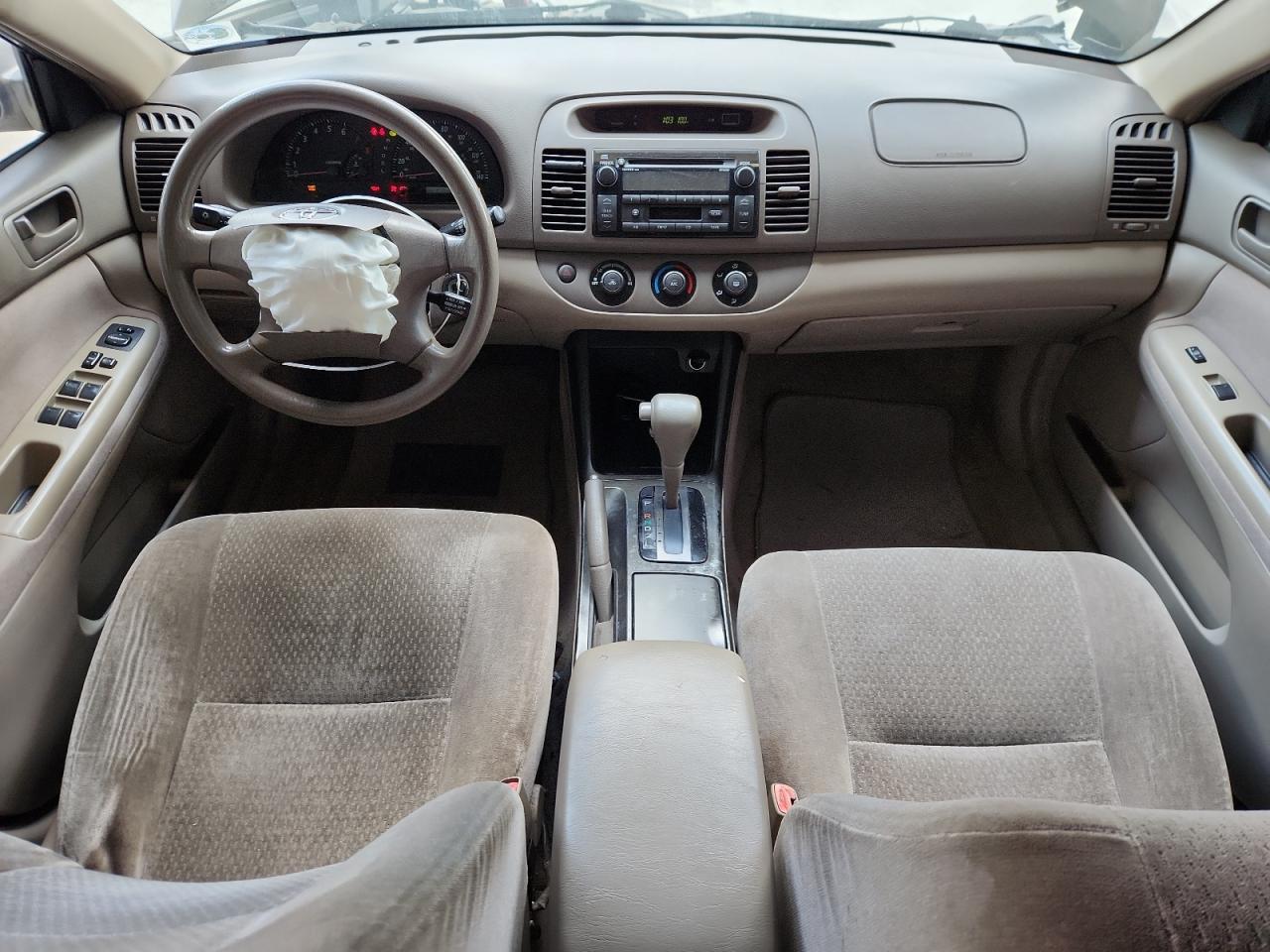 2004 Toyota Camry Le VIN: JTDBE32K040282432 Lot: 51941745