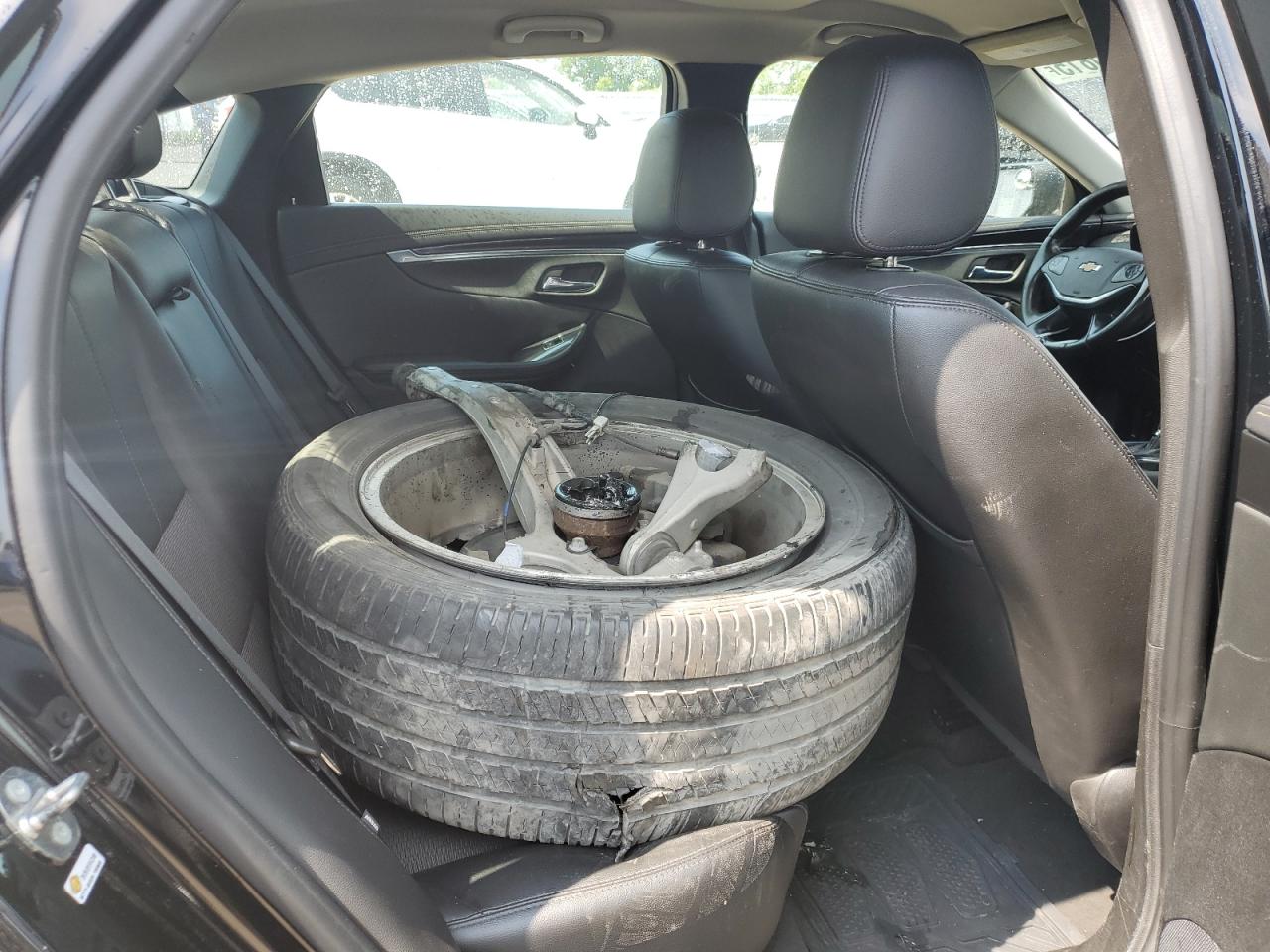 2018 Chevrolet Impala Lt VIN: 1G1105SA1JU103504 Lot: 59560815