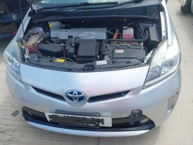 2015 TOYOTA PRIUS HYBR
