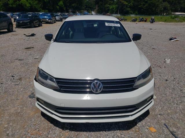 Sedans VOLKSWAGEN JETTA 2016 Biały