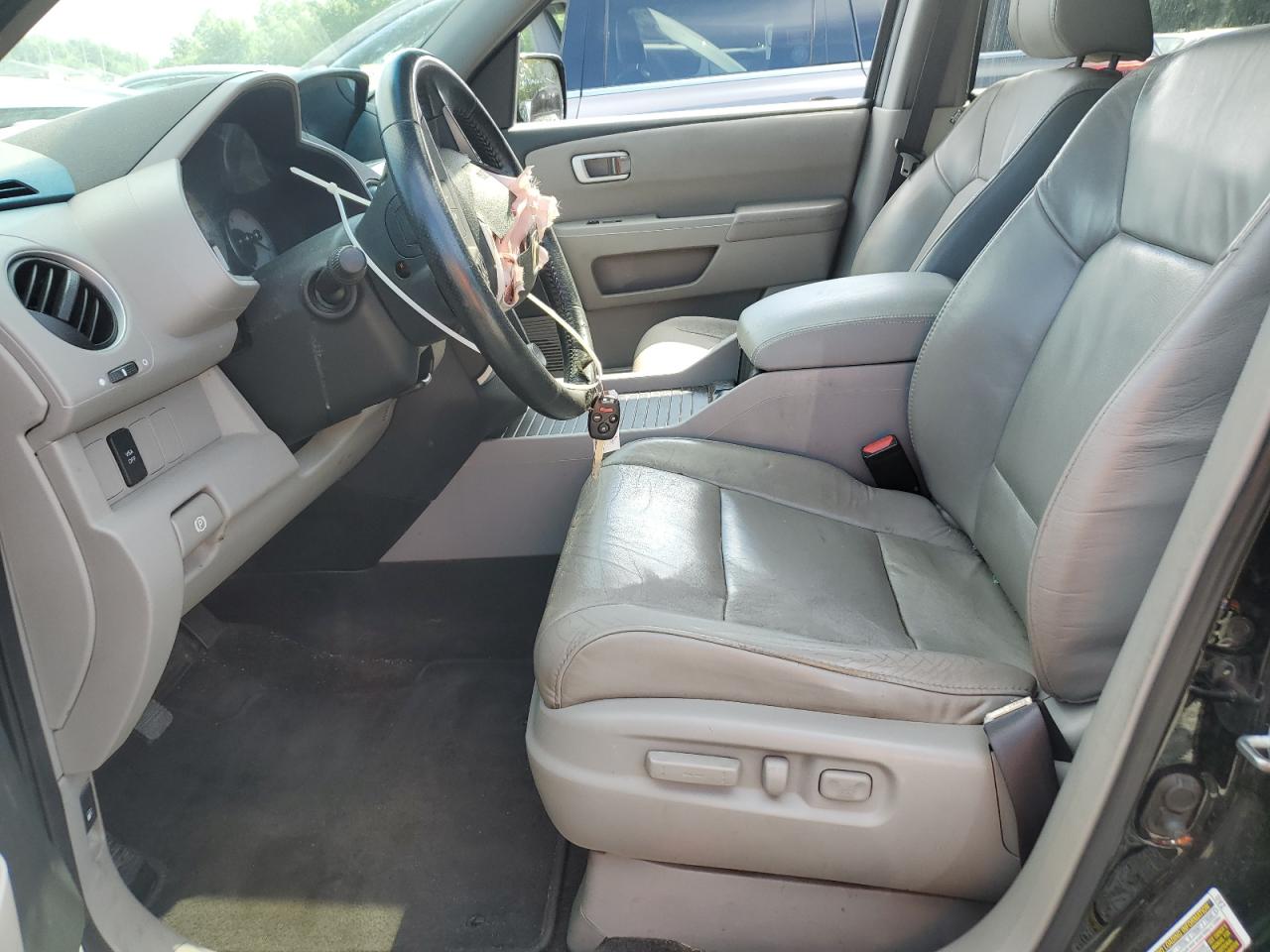 2011 Honda Pilot Exln VIN: 5FNYF4H72BB052065 Lot: 62732195