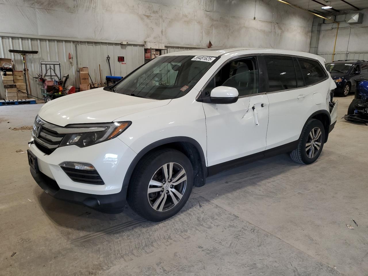 2016 Honda Pilot Exln for Sale in Milwaukee, WI - Side
