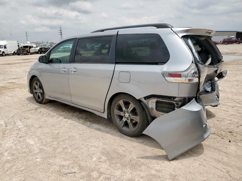  TOYOTA SIENNA 2016 Сріблястий