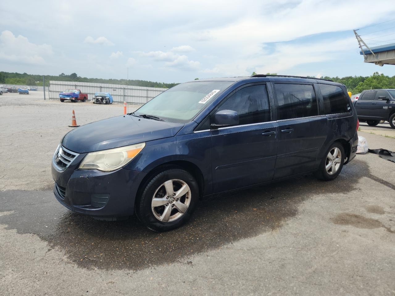 2009 Volkswagen Routan Se