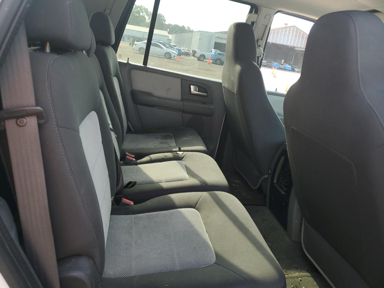 2004 Ford Expedition Xlt VIN: 1FMPU15L54LB43988 Lot: 61337155